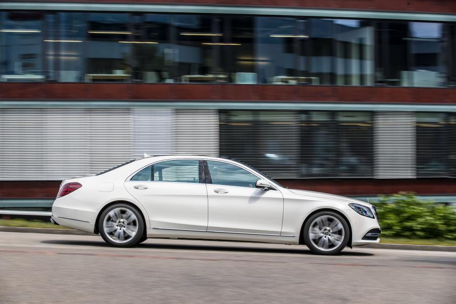  Mercedes-Benz S560 Lang 2017 года  (WW) (фото 42 из 50)